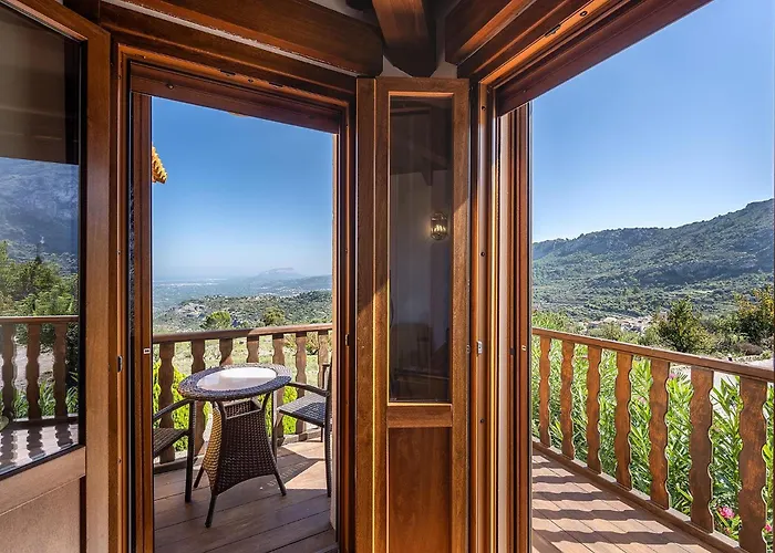 Alahuar Hotel 4*