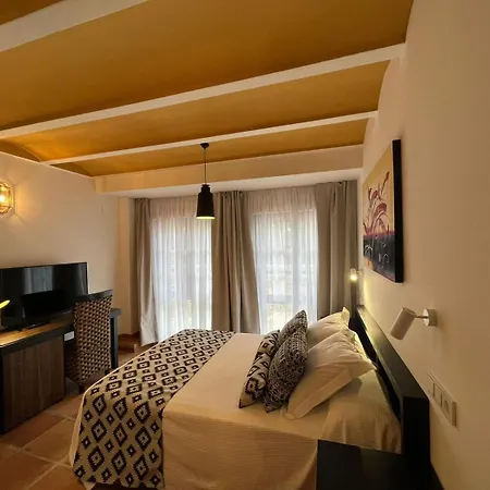 Alahuar Hotel