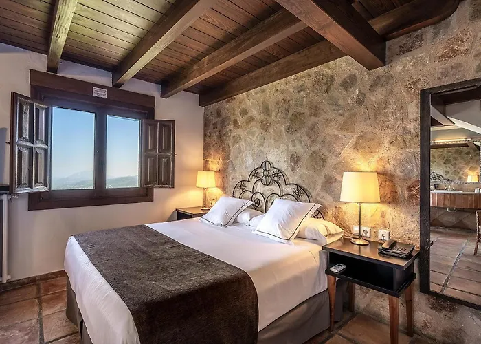 Alahuar Hotell